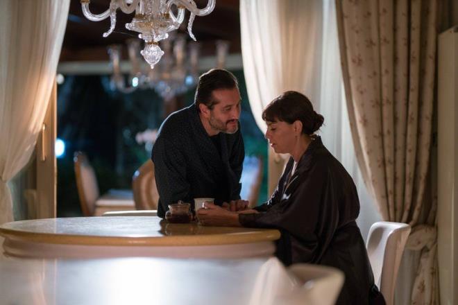 Pazar akamlar ilk 10'a girmeyi baaramayan dizi iin iki ihtimal var. Dizinin nce yayn gn deiecek. Eer bu da reytinglerde etkisi etmezse dizinin stok blmleri yaynlanacak ve ekran maceras sona erecek.