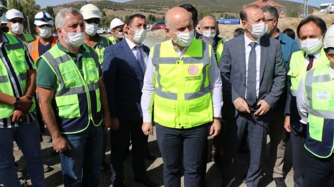 Tm derdimiz vatandamz memnun etmek. Bu hizmeti kullandklarnda mutlu olmalar bizim en byk gayemiz. nallah vatandamza, milletimize hizmet noktasnda bugn buradayz yarn baka bir noktada olacaz. Tek hedefimiz lkemizi Dnyann en ileri teknolojileri ile buluturmak ve vatandalarmzn yaam kalitesini en st seviyeye kartmak.&#8221;