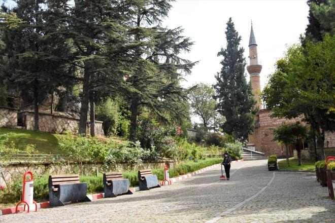 Dijital olarak ina edilebilir  <br>  "Hocalarmzla burada jeoradar almas yapyoruz. Yaklan ehirde yer alan yaplar tespit edip bunun zerine fiziki olarak deil belki ama dijital olarak bir mze ina edebilir miyiz diye alyoruz. Buray daha etkili ekilde anlatmak istiyoruz. Ortaya kacak olan yaklm ehrin temelinin zerine, o haliyle, yeniden, dijital olarak ina ederek buray cazibe merkezi haline getirmek arzusundayz."