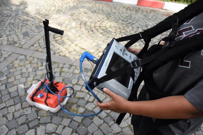 Her yl 1 milyon kiiyi arlyor  <br>  "Beyler Beii" ismiyle anlan ve tarihi yaplar barndran, Eskiehir Kltr Varlklarn Koruma Blge Mdrlnce birinci derecede sit alan olarak tescillenen vadide, eyh Edebali Trbesi, Mal Hatun Trbesi, Orhangazi Camisi, Osmanl Padiahlar Tarih eridi, Belekoma Kalesi, tarihi yarm minareler, saat kulesi ve u an belediye binas olarak hizmet veren rtiye mektebi yer alyor.  kez Yunan igaline urayan kentin simgesi olan ve ak hava mzesini andran vadi, tarih ve inan turizmi bakmndan her yl yaklak 1 milyon kiiyi arlyor.