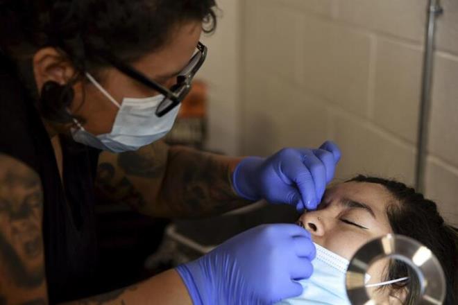 Dengeli, meyve ve sebze arlkl, barsak dostu bir beslenme, bu k genel olarak salnz korumak adna yapabileceiniz en iyi ey.