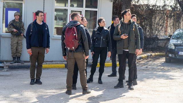 Yap�mc� kanad�ndan final yaparak yay�n hayat�na bitirece�ine ili�kin iddialar kar��s�nda herhangi bir a��klama gelmezken, dizide Kaan Bozok rol�n� �stlenen Berk Oktay �unlar� s�yledi...