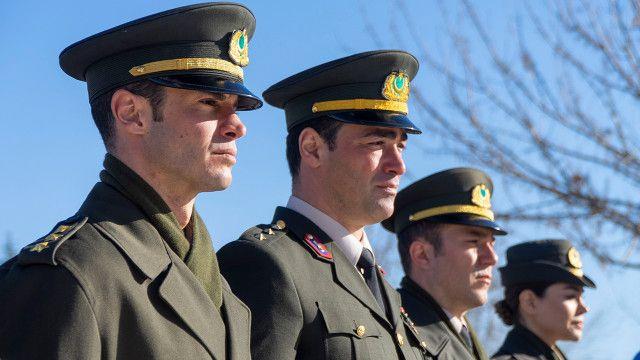 Y�r�k Haydar ve K�l�� Timi’nin di�er �yeleri ise Kopuz Albay ve Ka�an Y�zba��’y� kurtarmak i�in her �eyi g�ze alm��, hemen harekete ge�mek isterler.