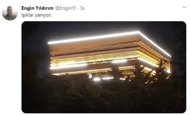 TRKYE, Anayasa Mahkemesi'nin (AYM) eski CHP Milletvekili Enis Berberolu'nun kararn tartyor. AYM'nin hak ihlali karar sonras stanbul 14. Ar Ceza Mahkemesi, AYM'nin kararn reddederek, kararnda direndi. Yerel mahkemenin bu karar sonras Anayasa Mahkemesi yesi Engin Yldrm, twitter hesabndan att mesajla ortal ayaa kaldrd. 'Darbe imas yapyor' eklinde alglanan mesaja tepki yad. Twitterda Engin Yldrm istifa etsin etiketi TT listesine girerken bakanlardan ve vekillerden de sert karlk geldi.