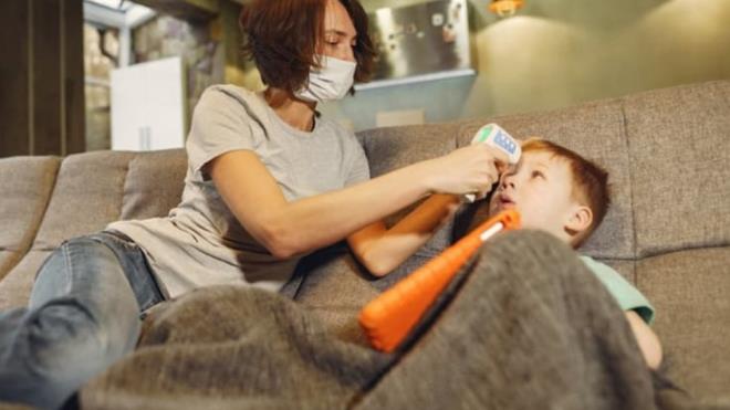 Covid-19 hastalnda kuluka sresinin 14 gn olduunu, ortalama 5-6 gnde semptomlarn ortaya ktn belirten uzmanlar, bu sre ierisinde risk grubundaki ocuklara ok dikkat edilmesi gerektiini vurgulad.     HA'ya aklamalarda bulunan Tbb Biyokimya Uzman Dr. Mert Musul, PCR ve Antikor testinin, koronavirsn tan ve tedavisinde katk saladn ifade ederek,&#8220;PCR ve Antikor testleri arasndaki farklarn ne olduu, henz tam anlalabilmi deil. Bu nedenle en ok merak edilen konularn banda, PCR ve Antikor testleri arasndaki farklar geliyor.&#8221; dedi.