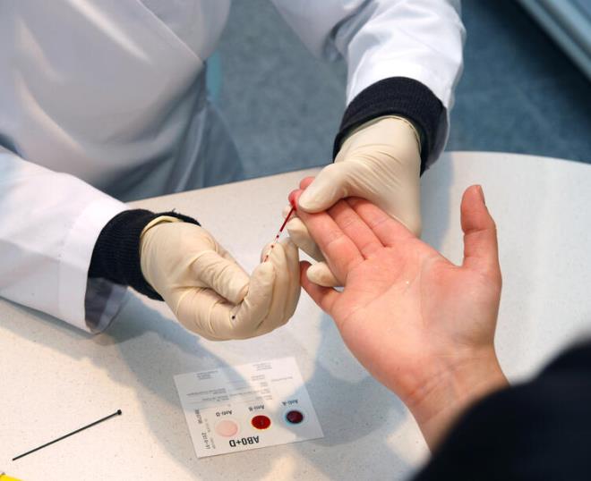 Koronavirs salgn yaylmaya, her geen gn dnya apnda vaka ve lm saylar artmaya devam ediyor. te yandan koronavirs daha iyi anlamak ve yaylmasna engel olmak iin yaplan aratrmalar da bir bir sonu vermeye balyor.Dnya genelinde koronavirs vaka says 39 milyona yaklat. Virs nedeniyle 1 milyon 96 bin 881 kii ise yaamn yitirdi.