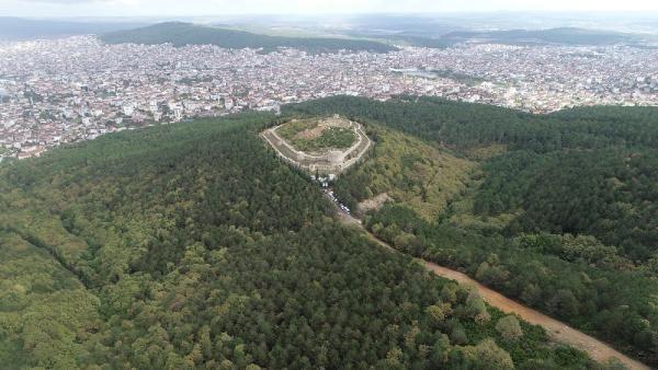 2010 ylnda bugne tm alanda bitki raporu hazrlanarak bitki temizlii yapld. stanbul Arkeoloji Mzeleri denetiminde sur duvarlar ve sur ii arkeolojik kazlar tamamland.