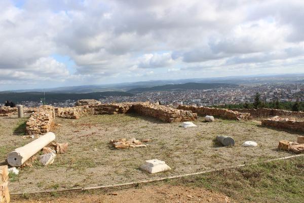 Aydos Kalesi ile ilgili tm almalarda Kltr ve Turizm Bakanl, Tarm ve Orman Bakanl, evre ve ehircilik Bakanl&#8217;nn ilgili mdrlkleri ile koordineli ve i birlii ierisinde alld.