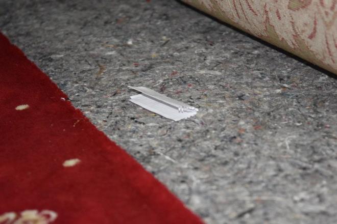 Caminin genel temizliinin yapld esnada para ve notun bulan Cami Mezzini Ebubekir ilenti, paray grnce ardn, notu okuyunca ise ok duygulandn belirtti.