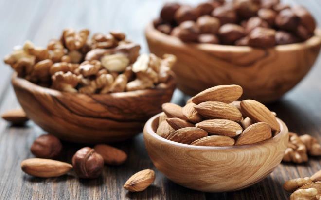 E vitamini: Duvan, E vitamini iin Zeytin ya, ceviz, badem, fndk ve trevlerini hatrlatt.