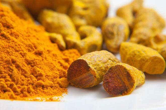 Zerdeal i olarak da tketilebilir ama pimi halde tketilirse emilimi daha ok olur. Zerdealn yannda emilimini artracak baz baharatlar var; karabiber, zencefil gibi baharatlarla birlikte yemeklere katlrsa emilimi yzde yze kadar ular.