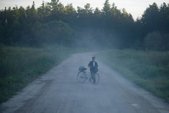 Perembe gn resmi yayn organ Rodong Sinmun gazetesinde yer alan bir haberde "Tm alanlar yaklaan ktcl virslere kar dikkatli olmal" denildi. Pyongyang'n lkedeki bykeliliklere de uyar mesajlar gnderdii belirtiliyor.