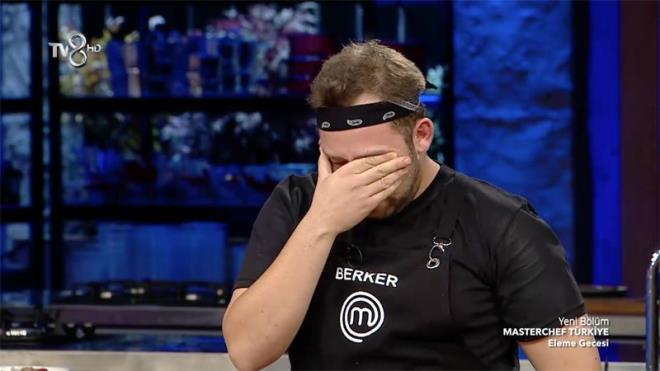 Gzyalar iinde konuan Berker iin efler vg dolu szler syledi. Hem Mehmet ef, hem de Somer ve Danilo ef Berker'i 'eflere saygl' baarl bir a olarak niteledi.