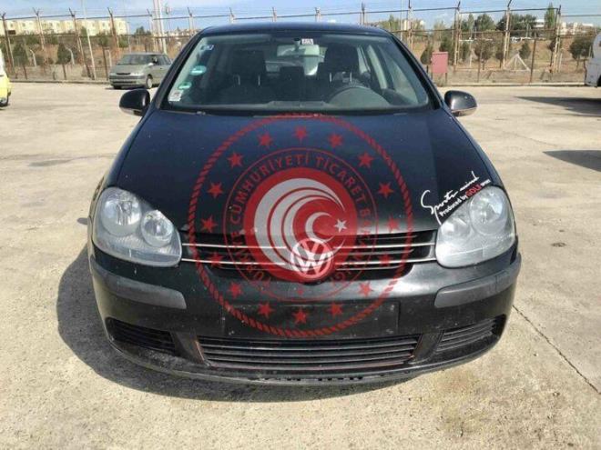 2004 model Volkswagen Golf / 318 bin km / hale biti tarihi: 27 Ekim 2020 / hale fiyat 78 bin 800 TL.