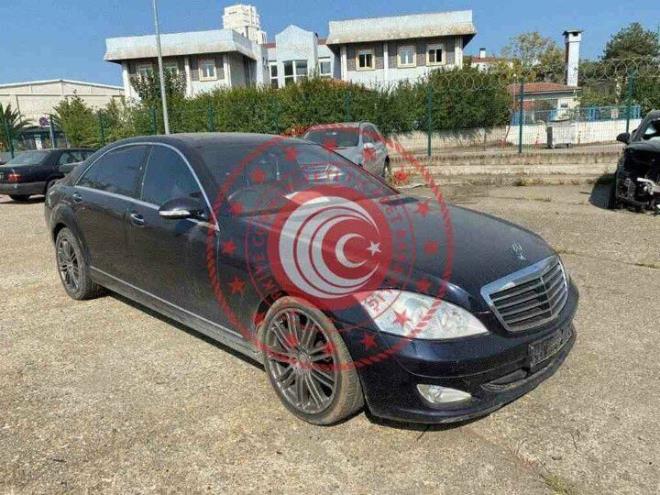 2008 model Mercedes S320 / 229 bin km / hale biti tarihi: 30 Ekim 2020 / hale fiyat 460 bin TL.