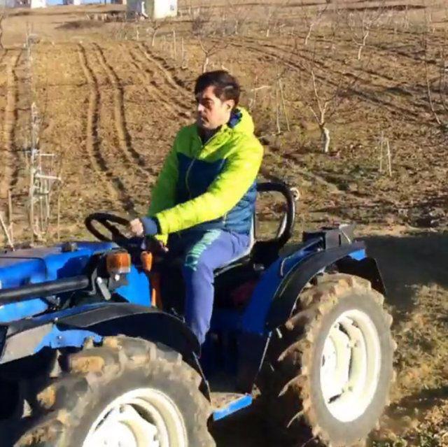 ''Burada nemli olan balamaya karar vermeniz. Ne yapmak istiyorsunuz? nk insanlar cesaret edemiyor bir ey yapmaya. Garantici bir toplumumuz var. Bir adm atmak, dzenlerini deitirmek pek ilerine gelmiyor belki de. Ya da cesaret edemiyorlar.''