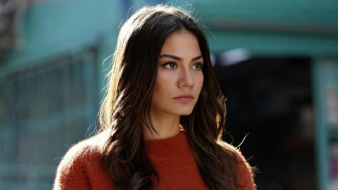 Gen oyuncu, kyafet odasndan, spor salonuna kadar hibir detayn unutulmad evinden sk sk fotoraf paylayor.