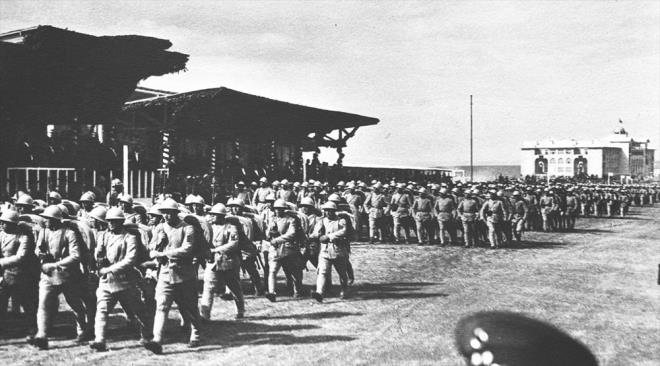 Bylece devletin ad ve rejimiyle ilgili tartmalara son verildi ve devlet bakanl konusu zme kavutu. Hkmetin kurulma ekli yeniden dzenlendi.