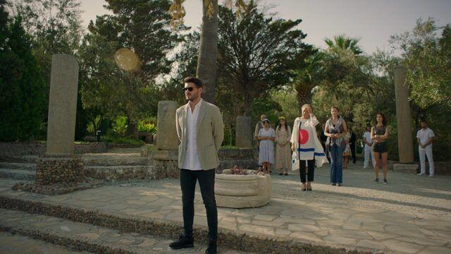 Show TV'de yaynlanan ve barolnde Tolgahan Sayman'n oynad eref Sz dizisi ekranlara veda ediyor. Show TV'nin Tims&B imzal projesi eref Sz iin karar verildi.