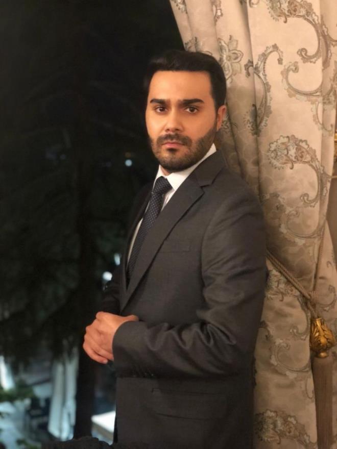 Ekya Dnyaya Hkmdar Olmaz dizisine son olarak Cihan karakterine hayat veren Adnan Biricik&#8217;in yeeni rol ile Burak Pamuk dahil oldu.