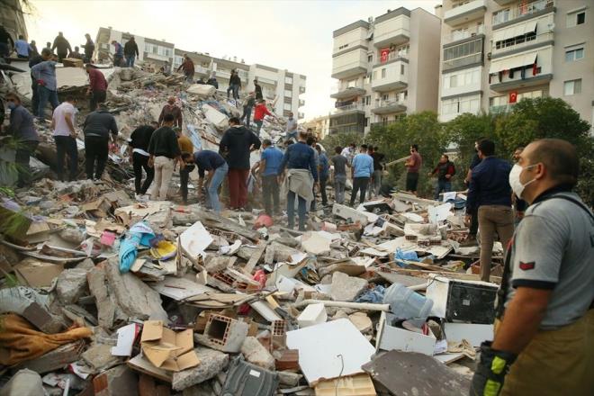 22 Eyll 1939'da meydana gelen 6,6 byklndeki Dikili Depremi'nde ise 1000 ev ykld.