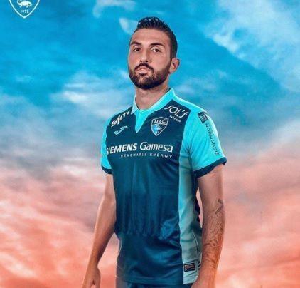 Umut Mera (Fransz kulp Le Havre)  <br>  200 ailenin bir aylk temel gda ihtiyacn karlayacak.