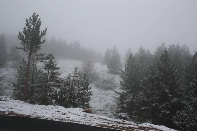 Bakan Deliyrkgil, hava scaklnn hissedilir derecede dt ilede, mevsimin ilk karnn k turizmi merkezi olmas iin almalar yrtlen Alada'a dtn belirtti.