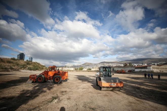 Grntlenen almalarda, zemin dzletirme ileminin nemli lde tamamland grlyor.