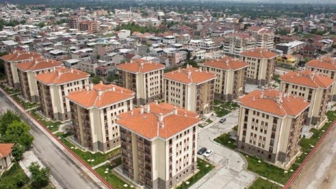 TOK il il konut fiyatlar <br>    Ankara Mamak Glseren Mahallesi'nde yer alan 86 konut iin balang sat fiyat 260 bin lira olarak akland. 30 Arala kadar bavurunun yaplaca konutlarn taksit tutar ise bin 87 liradan balyor.