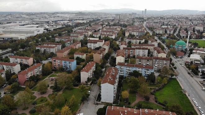 Kimi vatandalar gece korkudan uyuyamazken kii ise ocuklaryla birlikte uyumak zorunda kalyor. Burada yaayan herkesi psikolojisi bozulmu durumda tek istekleri kentsel dnmle salam binalara kavumak.