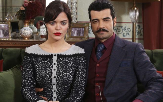 Perembe akamlarnn en ok izlenen dizisi Bir Zamanlar ukurova'da yaanan ayrlklar seyirciyi isyan ettiriyor. Medya gndeminden dmeyen dizi oyuncularn diziyi brakmasyla yine olay oldu. Son olarak Bir Zamanlar ukurova dizisinde Vahide Perin (Hnkar Yaman) ldrlm ve dizinin oyuncu kadrosundan ayrlmt.