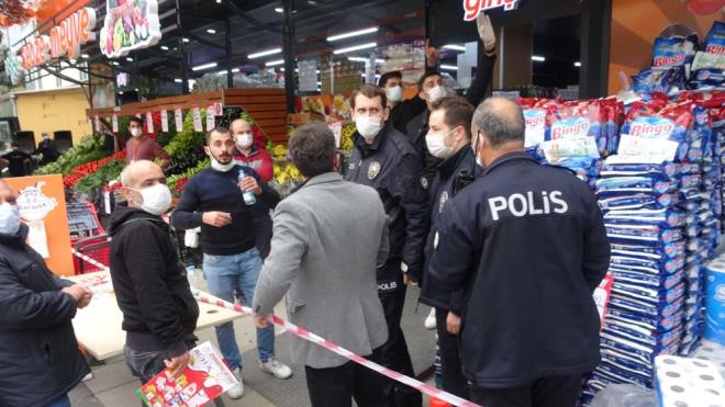 Polis ekiplerinin de ekip aracnn hoparlrnden ve vatandalara yz yze yaptklar uyarlara uyulmad grld.