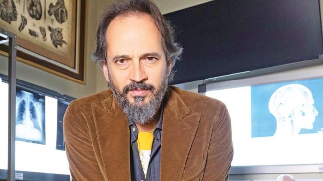 Birok dizi ve filmde oynayan Esen, koronavirsn lkemize gelmesinin ardndan Salk Bakanl'nn koronavirs iin ektii kamu spotunda rol almt.