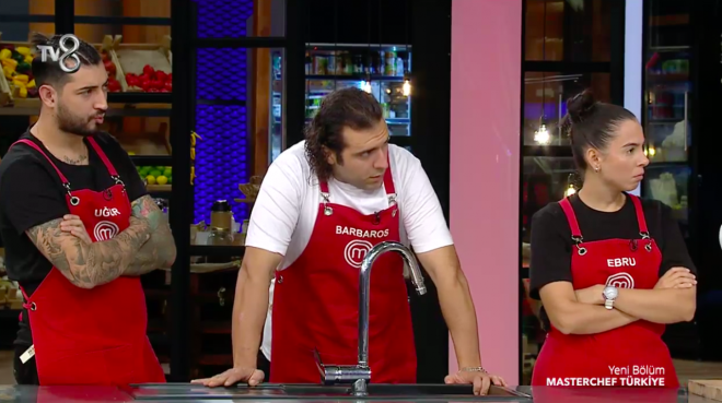 Masterchef ekim ekibinde alan personelin sosyal medya hesaplar mercek altna alnd fakat her hafta sosyal medyada yaylan ifalarn nne geilemedi. Veda eden isimlerde gnler ncesinden medyaya szmaya balad.