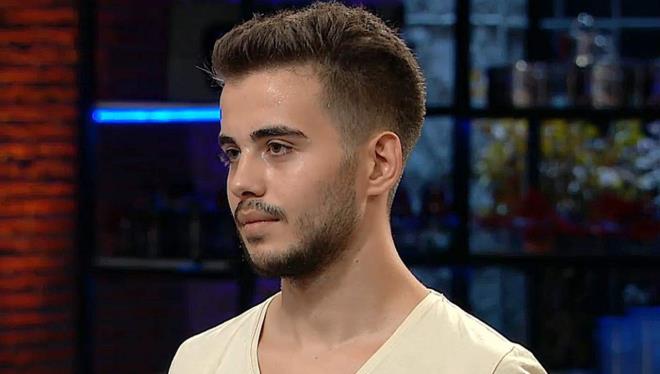Herkes bu akam kim gidecek diye merakla beklerken sosyal medya hesaplarndan Masterchef hakknda gizli paylamlar yapan birok kullanc bu hafta  yarmaya veda eden ismin favori gsterilen yarmac Uur olduunu iddia etmiti fakat bu iddia aslsz kt. Yarmaya veda eden isim  Furkan Yaln oldu.
