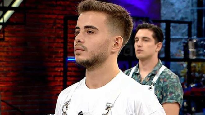 Her hafta sosyal medyada gnler nce yaylan eleme ifalarn bir bir tutmas ise TV8'i kartrmt. Gemi haftalarda srasyla Duygu, Walison, Didem, Tanya'nn eleneceinin yaylmas bilgileri kim szdryor sorusunu akllara getirmiti. Fakat bu hafta ortaya atlan iddia tutmad.