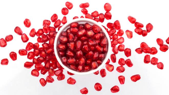 7- Depresyon ve osteoporozdan (kemik erimesi) korunma ve etkilerini azaltmada faydaldr. Yaplan bir aratrmaya gre gnlk 227 ml nar suyu imek, renme ve hafzay artrabiliyor.