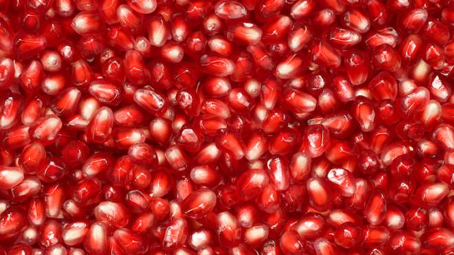 3- Gne nn zararl etkilerine kar koruyucudur. Deride grlen kzarklklar ve hafif yanklardan korunmada etkilidir.