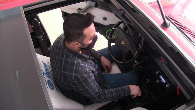 Start stop ve otomatik alr bagaj kapa da var  <br>  "Bu arac da 7 bin liraya hurda olarak alp deerlendirmek istedim. Araca cam tavan, yol bilgisayar, katlanr ayna, otomatik kalkp inen cam, start stop ve otomatik alr bagaj kapa yaptktan sonra ara byk ilgi grd. 7 bin liraya aldm arac 2 ay emek verdikten sonra bir arkadaa 70 bin liraya sattm.