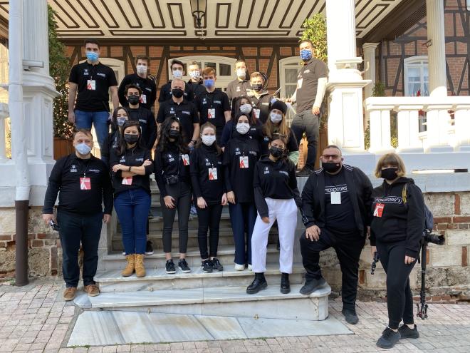 Sosyal medyada video ierii retmek isteyenlerin daha donanml hale getirilmesi ve bunun yannda retilen ieriklerle Bursa&#8217;nn tantmnn salanmas amacyla dzenlenen Vlogger Workshop Akademi&#8217;ye 905 kii bavuru yapt. Youn ilgi nedeniyle eitim verilecek 15 kiiyi semekte zorlanan seici kurul, fikir ve konsept, sunum yetenei, yaratclk, btnlk, zgnlk, dikkat ekicilik ve Bursa temasnn ilenmesi gibi kriterleri deerlendirip, eitim alacak adaylar belirledi.