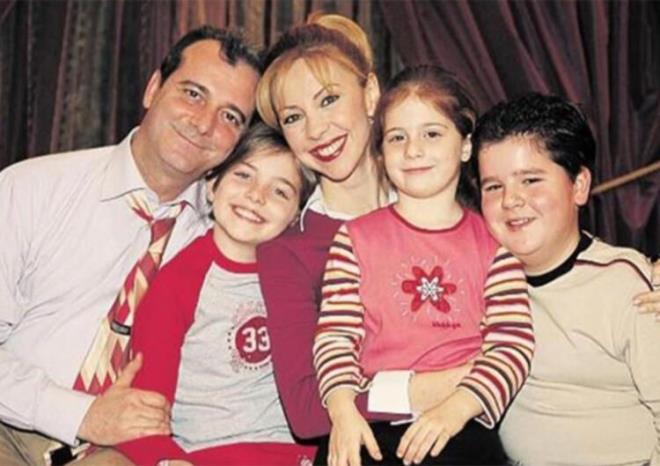 Nevra Serezli'nin oynad 'Dudu' karakterini ise Nergis Kumbasar canlandracak. Gl Onat tarafndan canlandrlan 'Perihan' ise Lale Baar oynayacak. 'Suzan' karakterini oynayan Zuhal Topal'n roln Hande Katipolu, 'Avni' karakterini ise Blent Seyhan stelenecek.