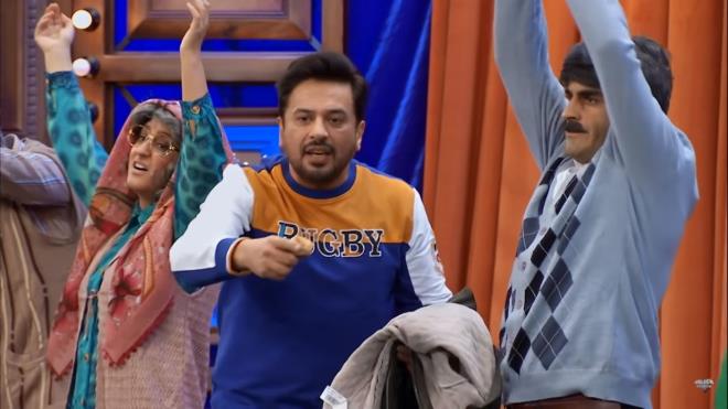 Emre Altu, Acun Ilcal'nn 2021 ylnn banda yayn hayatna balayacak olan yeni platformu Exxen'in yeni dizisi Sihirli Annem'de Sadk roln oynayacak. 17 yl sonra yeniden ekilecek olan Sihirli Annem'in yeni kadrosunda yer alacak isimler de netlemeye balad.