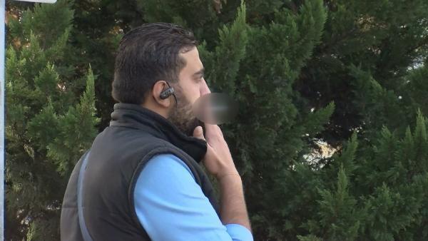 81 l Valiliine gnderilen Koronavirs Tedbirleri konulu ek genelge kapsamnda, tm illerde vatandalarn zellikle youn olarak bulunduu valilik ve kaymakamlklarca duyurulan cadde ve sokaklar (zellikle trafie kapal olanlar), ihtiya duyulan meydanlar ve toplu tama ara duraklar gibi alanlarda, sigara imek yasakland.