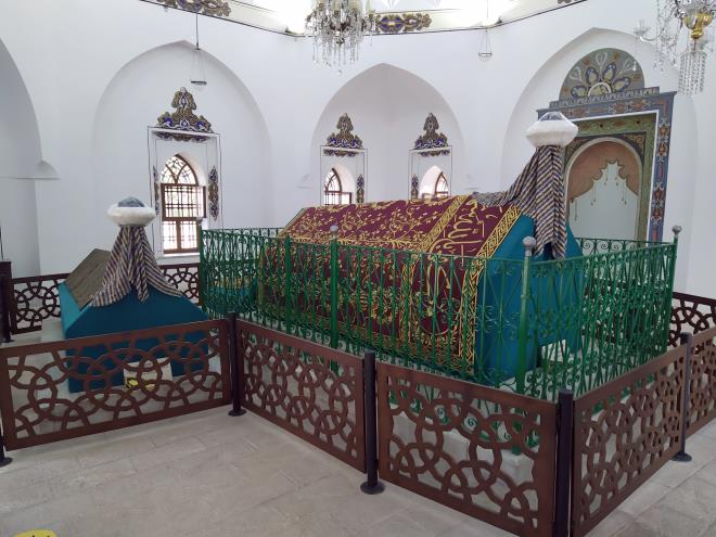 Bursa Bykehir Belediyesi'nin tarihi ve kltrel miras yatrmlar ile UNESCO Dnya Miras Listesi'ne alnan sultan klliyelerinden biri olan Yldrm Klliyesi bnyesinde yer alan Osmanl'nn 4'nc Padiah Yldrm Bayezid'e ait trbedeki restorasyon tamamland.