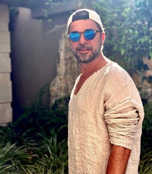 TRT1'de yaynlanacak Barbaros'un senaryosunu Cneyt Aysan, Ozan Aksungur ve Ouz Ayaz yazacak. Ynetmen koltuunda ise Taylan Biraderler'i greceiz. Barbaros dizisinin oyuncu kadrosu ise henz netlemedi.