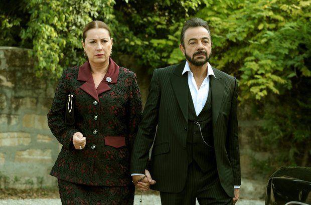 Dizinin nemli bir karakteri olan Hnkar Yaman&#8217;n lmesi dengeleri bozmu ve ukurova&#8217;y yasa bomutu. Tv100'den Birsen Altunta&#8217;n haberine gre ukurova dizisinin yeni kadn barol oyuncusu belli oldu.