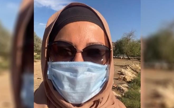 "Youn bakm hemiresi bulmak ok zorlam. Ltfen evlatlarnz ynlendirin. Sayn Bakanm (Fahrettin Koca) size nasl teekkr edeceimi bilemiyorum. Olaanst bir organizasyon bu. Canla, bala alyor herkes. Allah devletimizi daim klsn." Sizden ricam; youn bakm hemirelerinin durumlarn dzeltmeniz... nann evladmz yapmaz onlarn bize fedakarlklarn. Yanmdaki hasta srekli kolunu oynatt iin kan, ter iinde yeni damar araylar, altmz tiksinmeden temizlemeleri. Hangi birini anlataym?