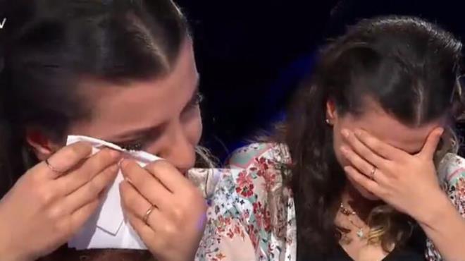 Yaad iitme kayb nedeniyle yaamnda zor srelerden geen Erol, programda hayat tecrbelerini anlatrken "Engel bir hastalk deil, yaam biimidir" szleri ile de milyonlar bu konuda farkndala davet etti.