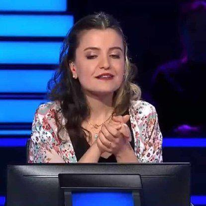 250 bin liralk sorunun cevabnn "Beyaz ay yldzl bayrak" olduu ortaya kt.