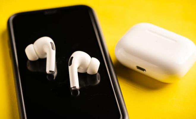 AirPods Pro eski fiyat: 2099 TL    Yeni fiyat: 2499 TL